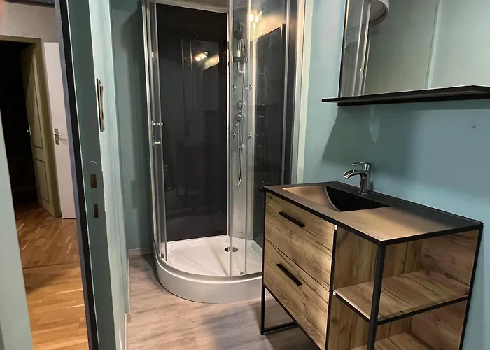 Ambert Aparthotel *